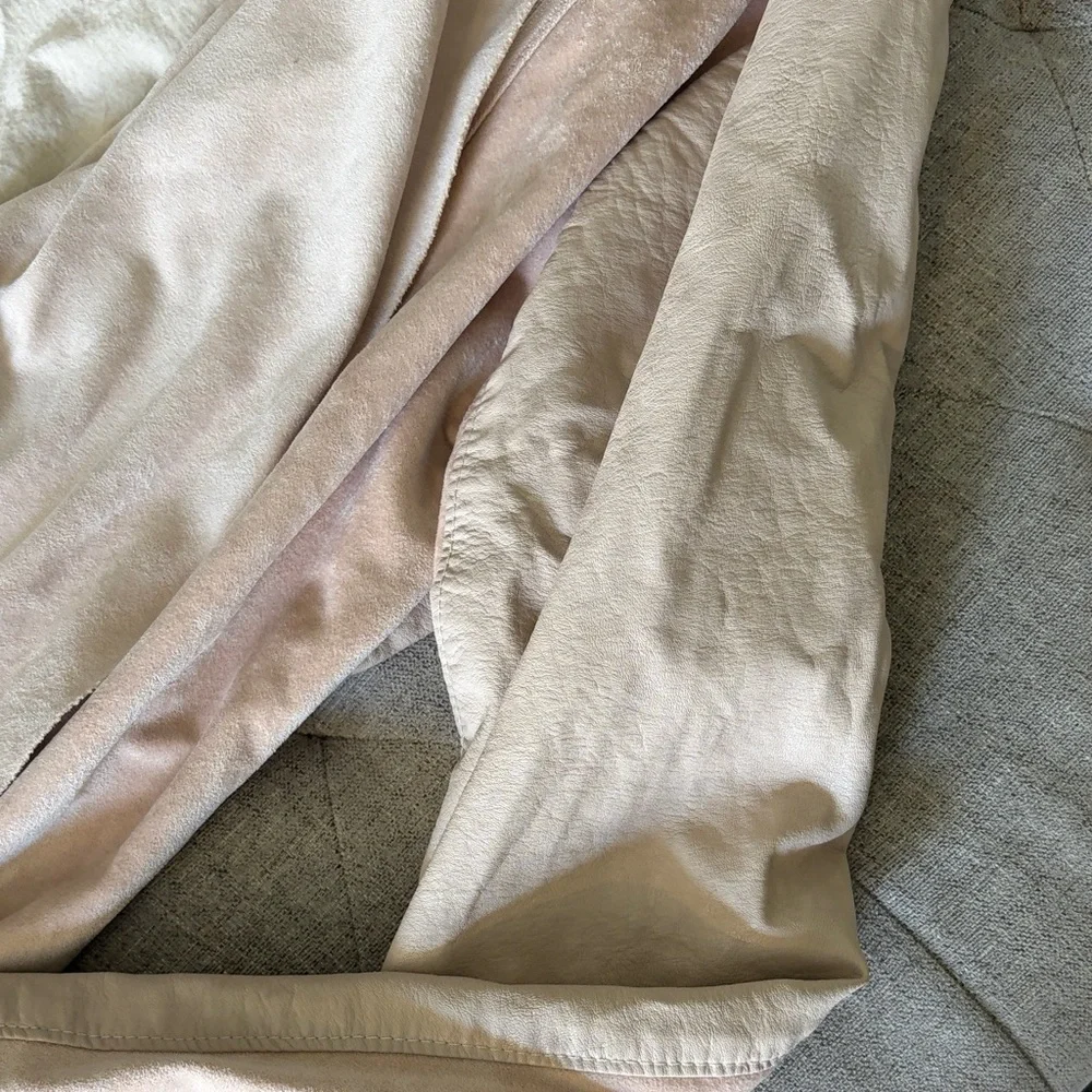 light blush